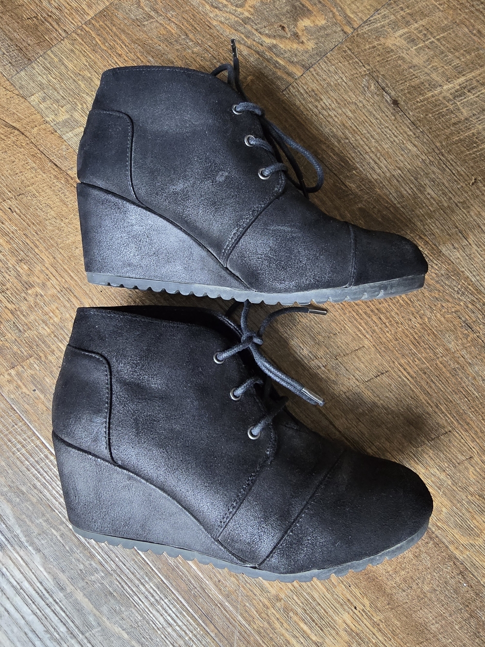 BOBS from Skechers Black Wedge Lace Up Ankle Booties Size 6.5